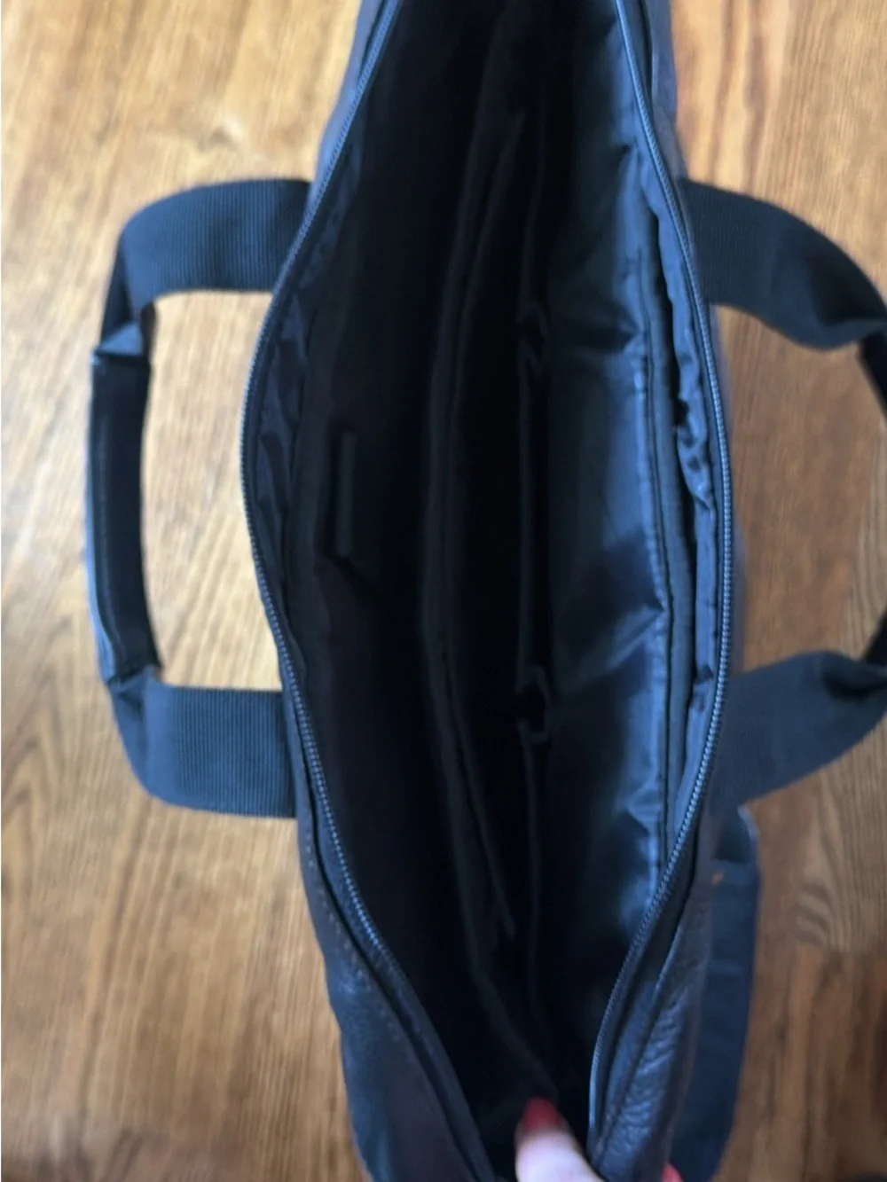 Keneth Cole classic black